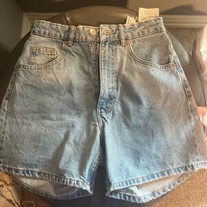 ZARA DENIM SHORTS - size 4